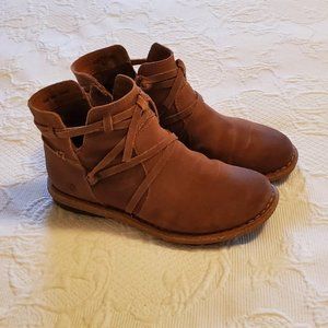 Born Tarkiln ankle leather boot size 7